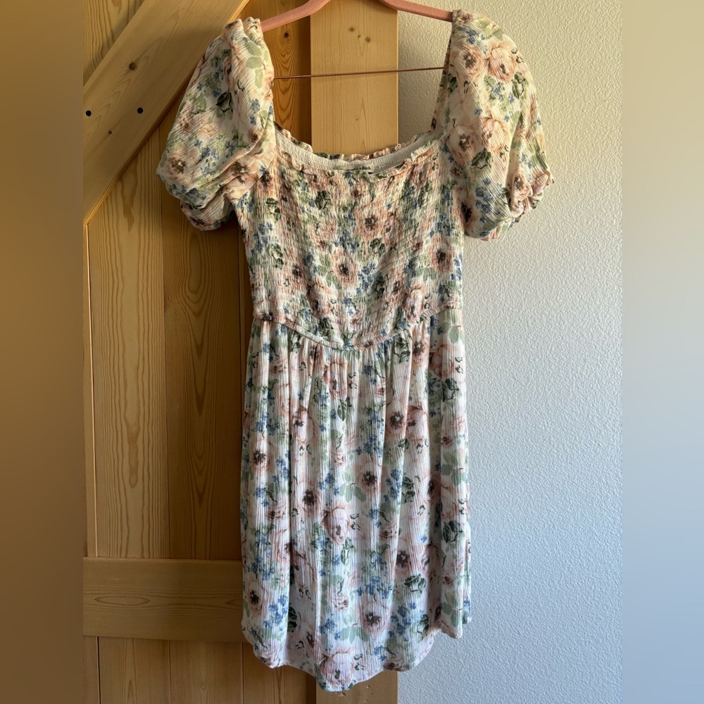 Abercrombie & Fitch Textured Floral Top